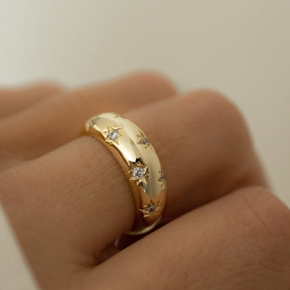 Rounded Gold Band 